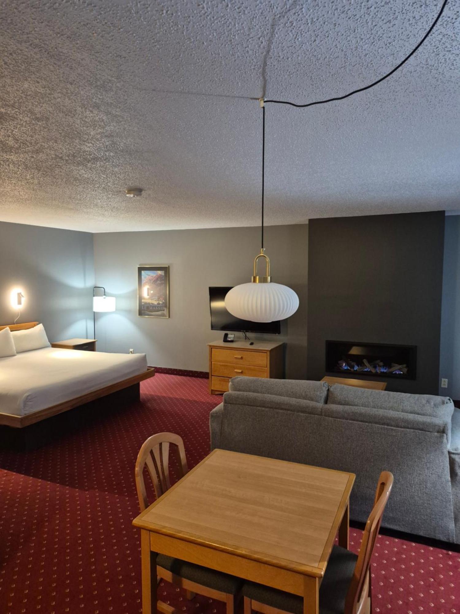 Hotel Baie Saint Paul エクステリア 写真