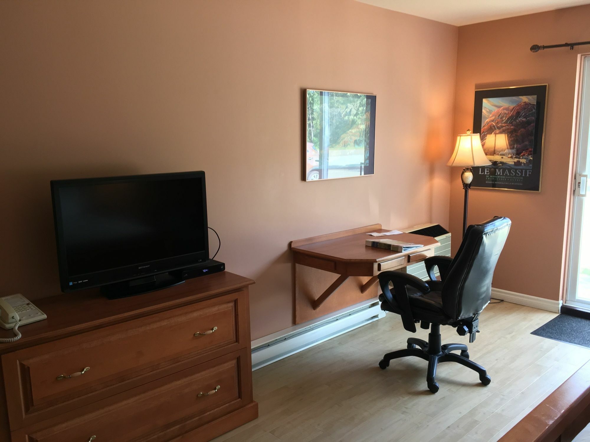 Hotel Baie Saint Paul エクステリア 写真